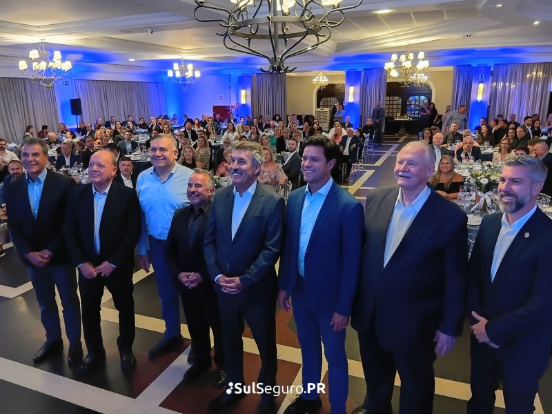 liderancas-do-setor-fortalecem-o-jantar-de-posse-da-nova-diretoria-do-sincor-pr