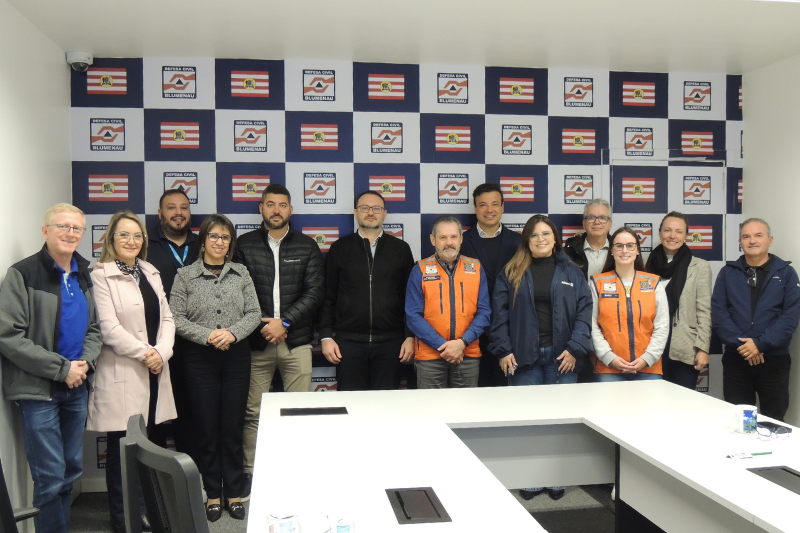 sindsegsc-realiza-visita-institucional-a-defesa-civil-de-blumenau