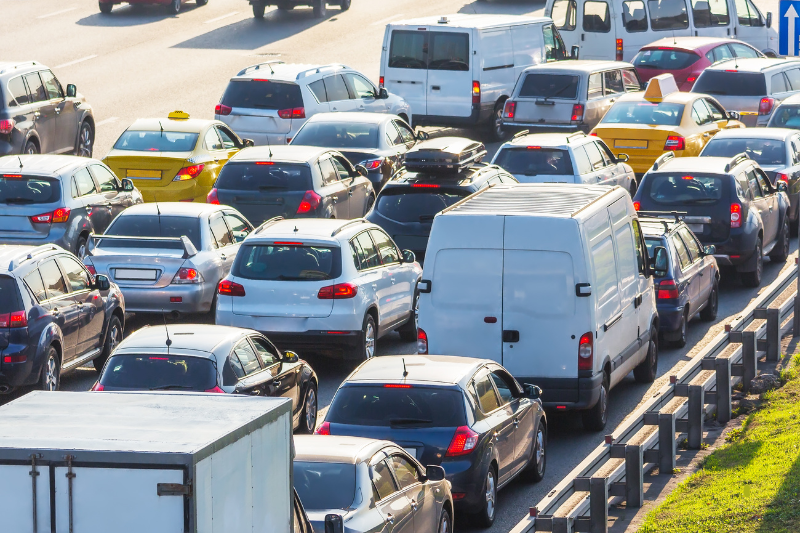 seguro-de-carro-e-moto-entra-em-novo-patamar-de-preco-no-inicio-de-2026