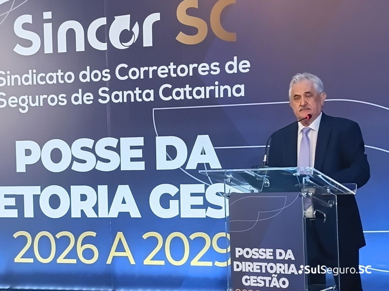 auri-bertelli-assume-presidencia-do-sincor-sc-com-cerimonia-em-blumenau