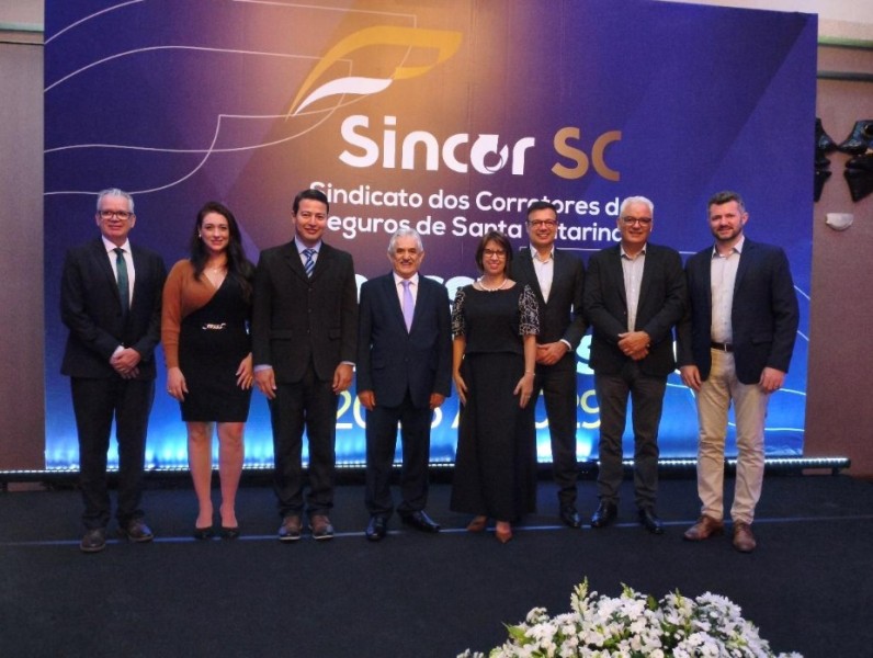 sindsegsc-prestigia-posse-da-nova-diretoria-do-sincorsc-e-reforca-parceria-institucional