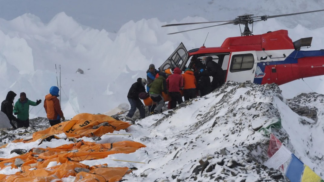 guias-do-everest-sao-acusados-de-envenenar-alpinistas-secretamente-como-parte-de-esquema-de-fraude-contra-seguradoras