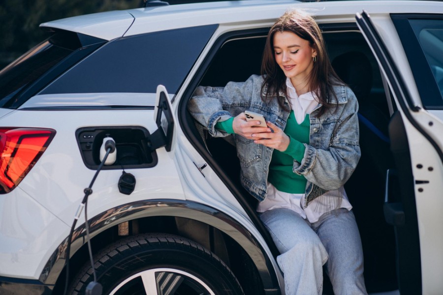 frota-de-carros-eletricos-cresce-no-brasil-e-muda-a-logica-do-seguro-de-automoveis