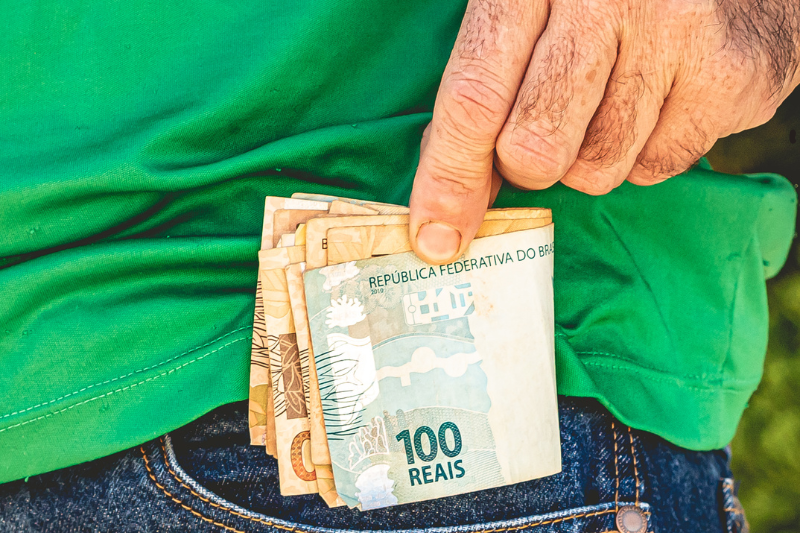 alta-do-salario-minimo-pode-ampliar-alcance-dos-seguros-populares