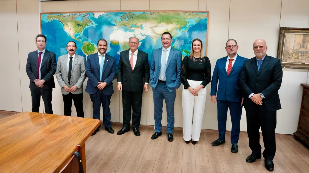 cnseg-se-reune-com-geraldo-alckmin-e-apresenta-propostas-para-impulsionar-o-setor-de-seguros